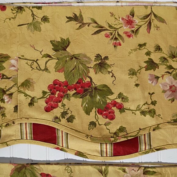 WAVERLY Curtain Valances Chianti Gold Red Grapes Rod Pocket SET OF 4 Scalloped - Picture 13 of 15